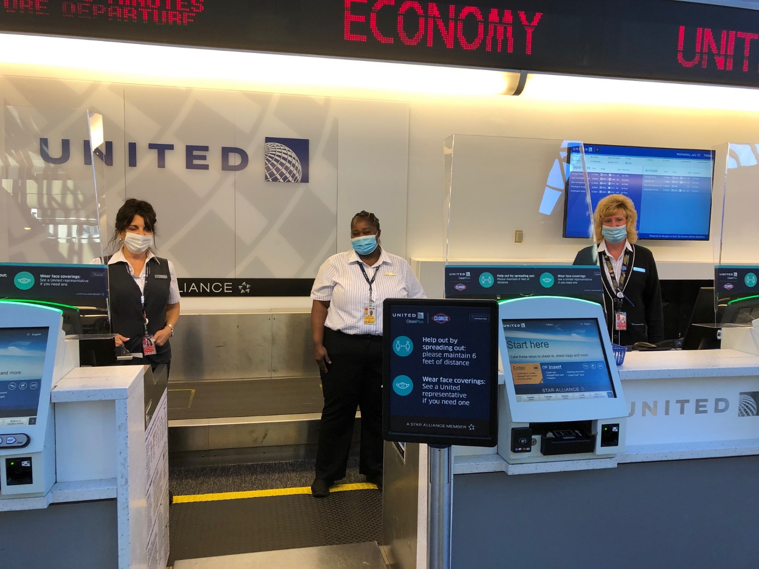 United airlines kios and counter