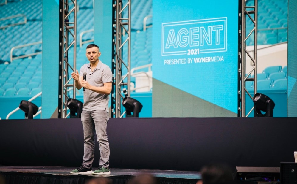 Gary Vaynerchuk in a talk at Agent 2021 conference