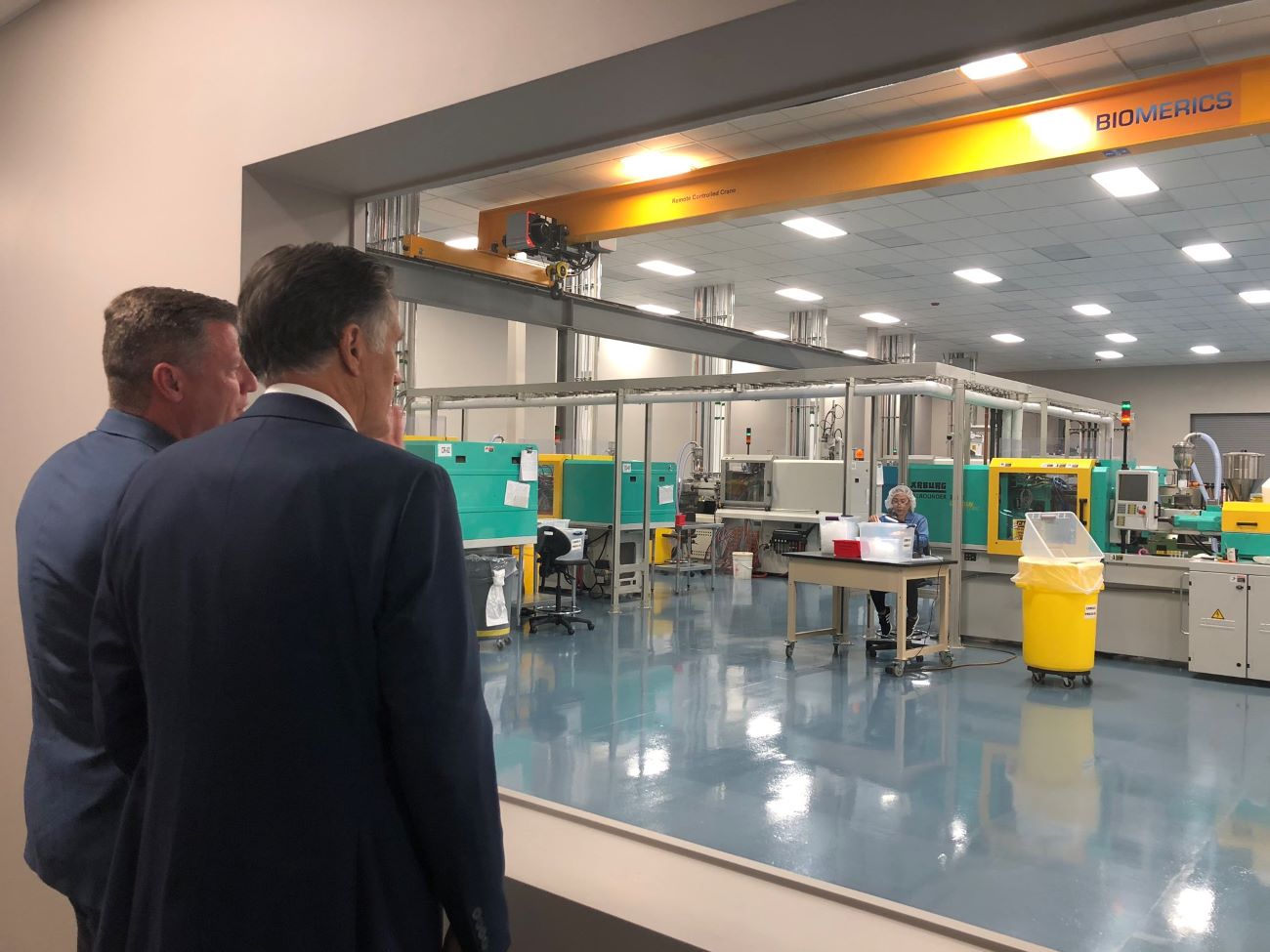 Mitt Romney on tour at Biomedical device manufacture plant