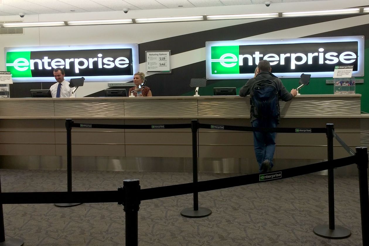 Enterprise staff support customer in an airport branch